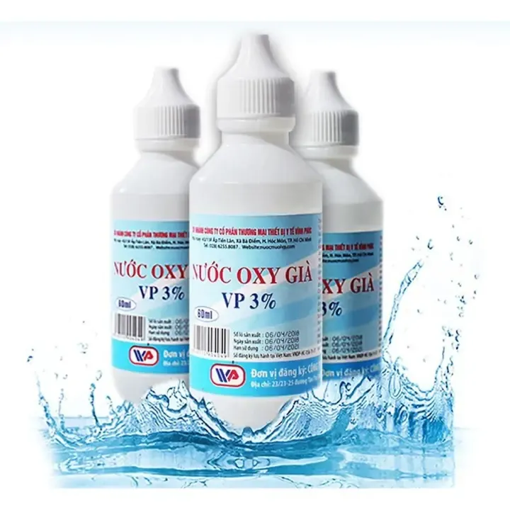 Cách tẩy quần áo màu bị mốc đen bằng oxy già